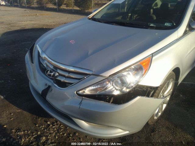 Photo 5 VIN: 5NPEC4AC3CH445837 - HYUNDAI SONATA 