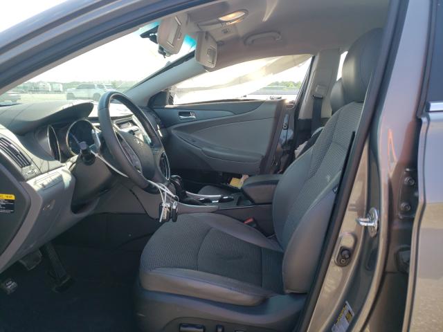 Photo 4 VIN: 5NPEC4AC3CH453145 - HYUNDAI SONATA SE 