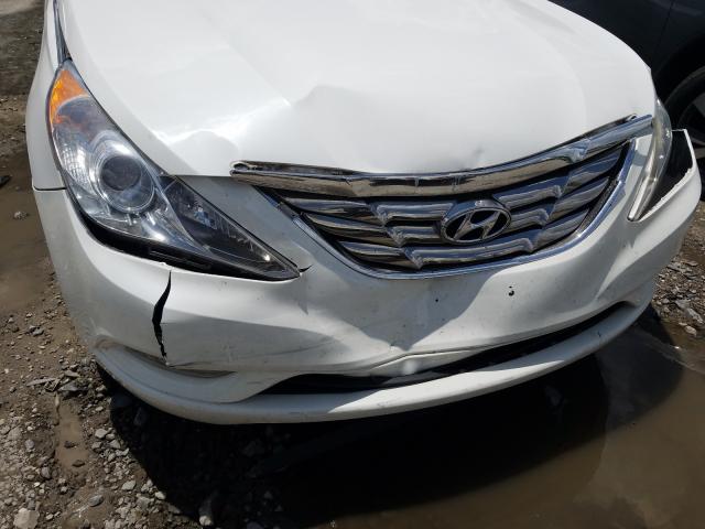 Photo 8 VIN: 5NPEC4AC3CH472150 - HYUNDAI SONATA SE 