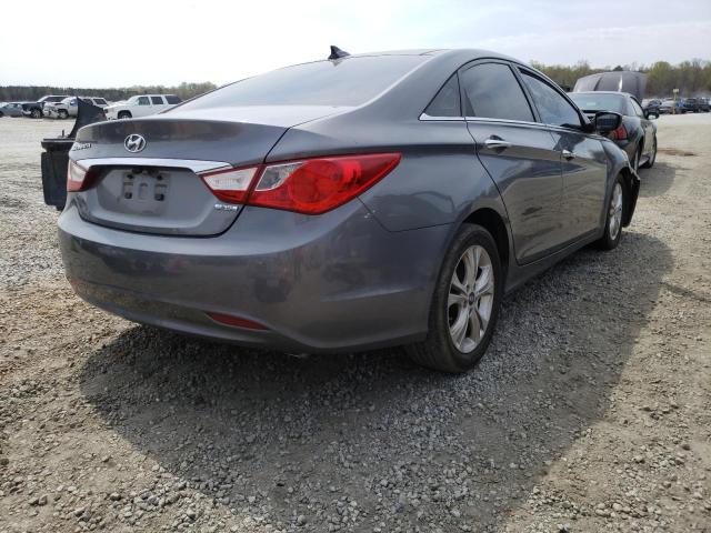 Photo 3 VIN: 5NPEC4AC3CH483374 - HYUNDAI SONATA SE 