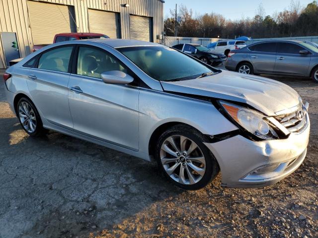 Photo 3 VIN: 5NPEC4AC3DH504452 - HYUNDAI SONATA SE 