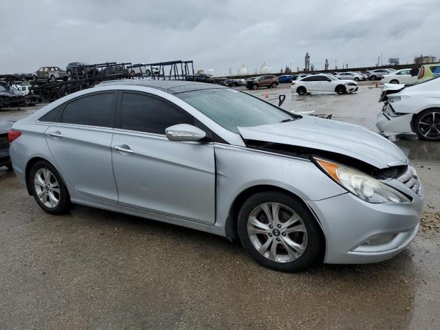 Photo 3 VIN: 5NPEC4AC3DH520828 - HYUNDAI SONATA SE 