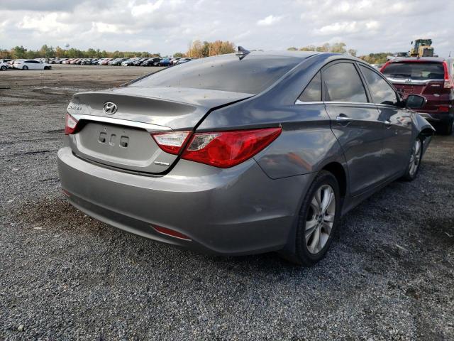 Photo 3 VIN: 5NPEC4AC3DH523857 - HYUNDAI SONATA SE 