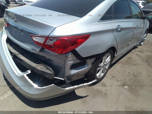 Photo 5 VIN: 5NPEC4AC3DH542893 - HYUNDAI SONATA 