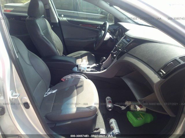 Photo 4 VIN: 5NPEC4AC3DH608195 - HYUNDAI SONATA 