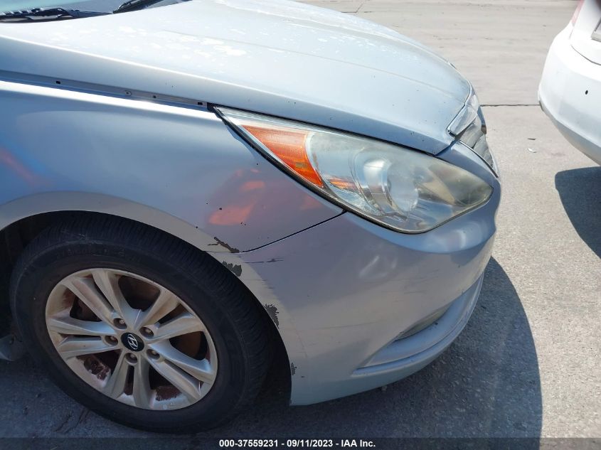 Photo 5 VIN: 5NPEC4AC3DH700214 - HYUNDAI SONATA 