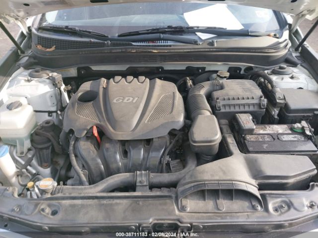 Photo 9 VIN: 5NPEC4AC4BH027012 - HYUNDAI SONATA 