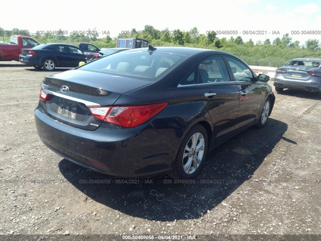 Photo 3 VIN: 5NPEC4AC4BH074461 - HYUNDAI SONATA 