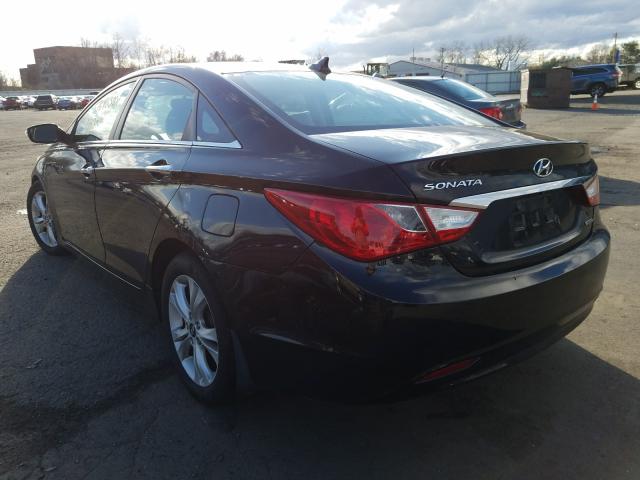 Photo 2 VIN: 5NPEC4AC4BH100010 - HYUNDAI SONATA SE 