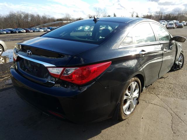 Photo 3 VIN: 5NPEC4AC4BH100010 - HYUNDAI SONATA SE 