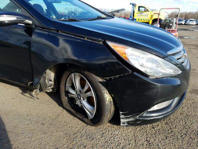 Photo 8 VIN: 5NPEC4AC4BH100010 - HYUNDAI SONATA SE 