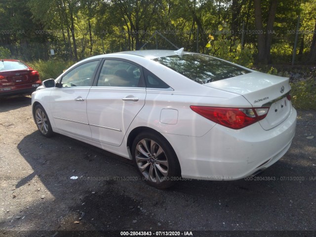 Photo 2 VIN: 5NPEC4AC4BH121634 - HYUNDAI SONATA 