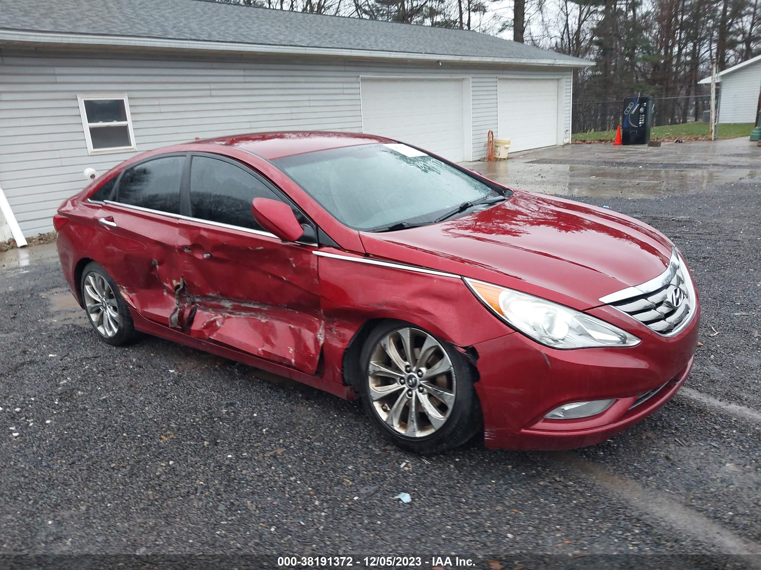 Photo 0 VIN: 5NPEC4AC4BH152821 - HYUNDAI SONATA 