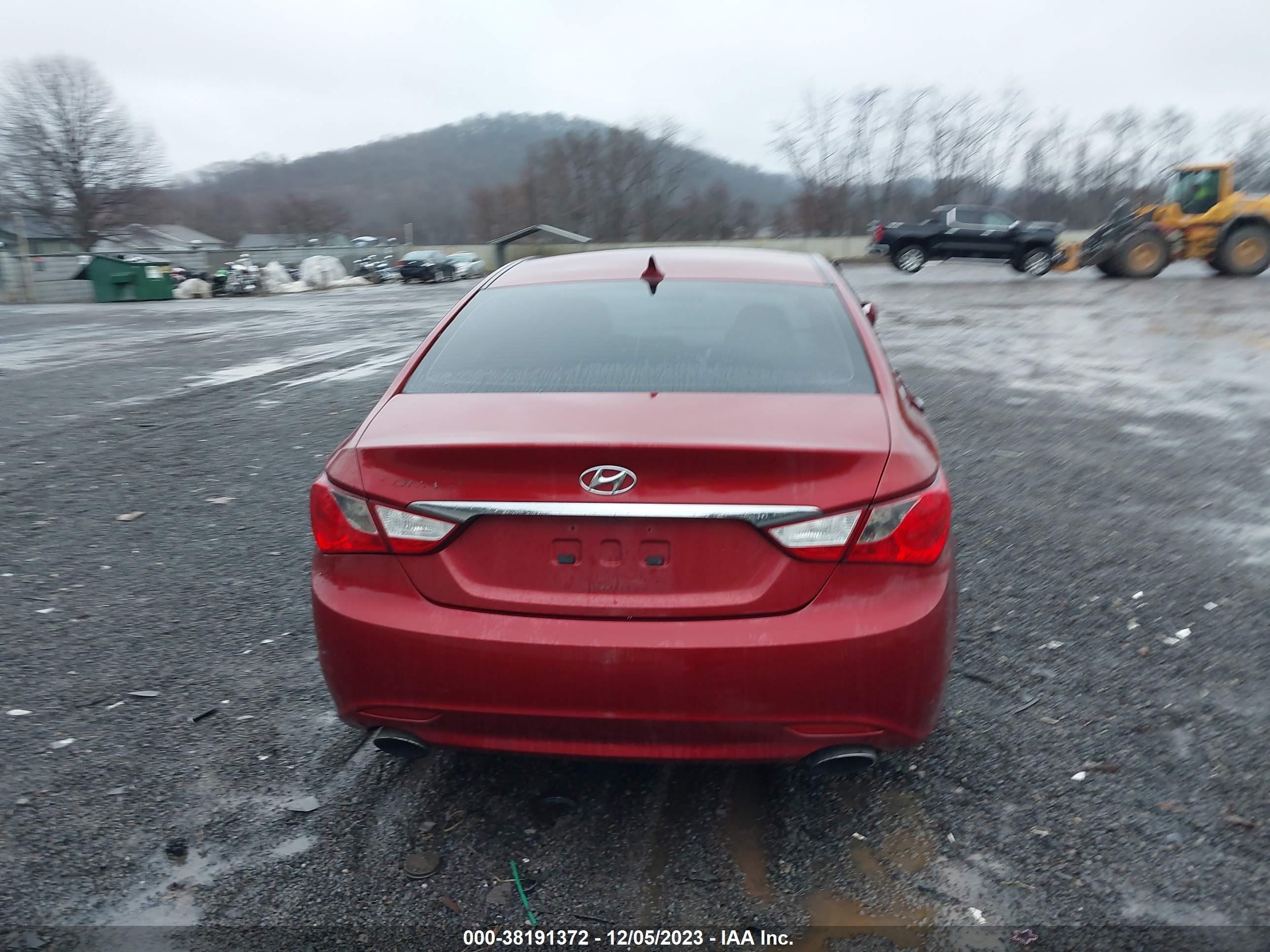 Photo 15 VIN: 5NPEC4AC4BH152821 - HYUNDAI SONATA 