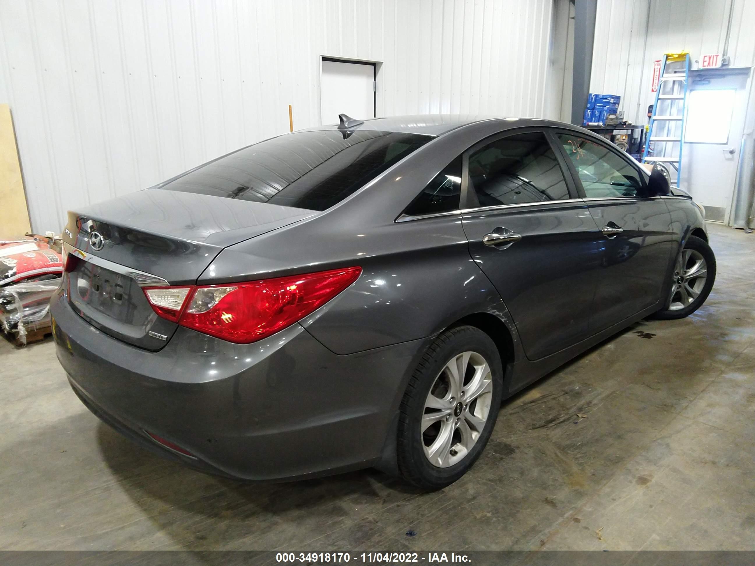 Photo 3 VIN: 5NPEC4AC4BH176455 - HYUNDAI SONATA 