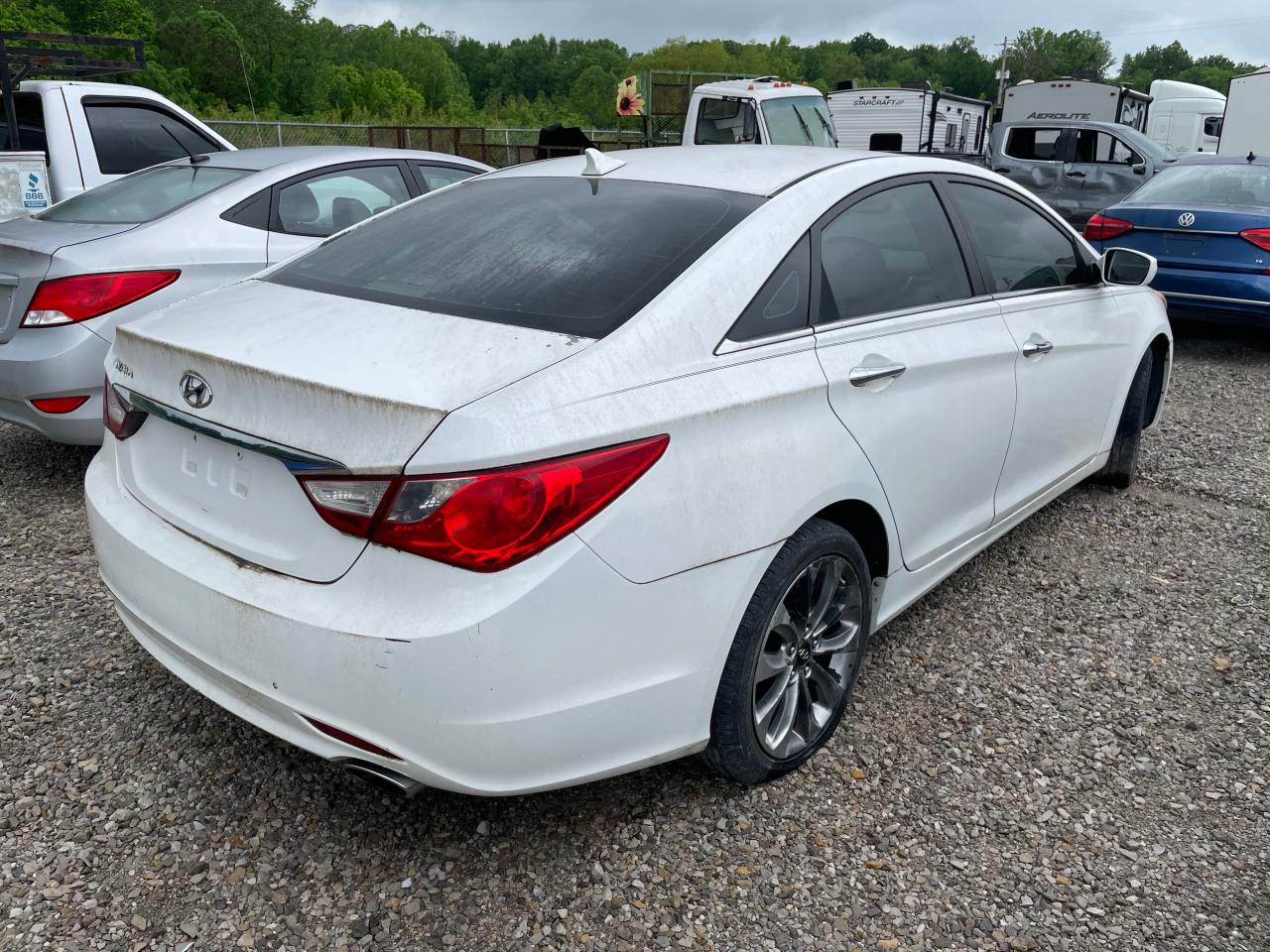 Photo 3 VIN: 5NPEC4AC4BH187150 - HYUNDAI SONATA 