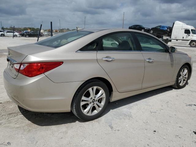 Photo 2 VIN: 5NPEC4AC4BH277575 - HYUNDAI SONATA 