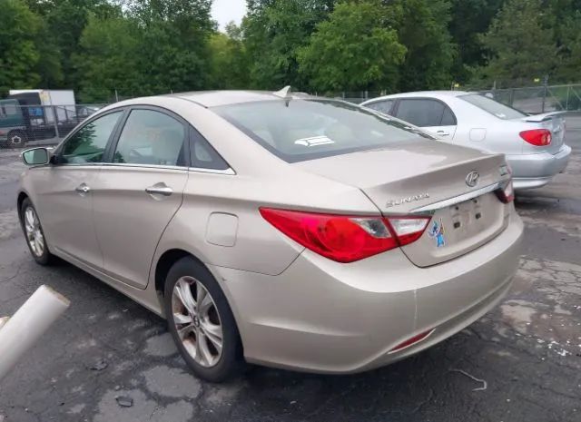 Photo 2 VIN: 5NPEC4AC4BH281397 - HYUNDAI SONATA 