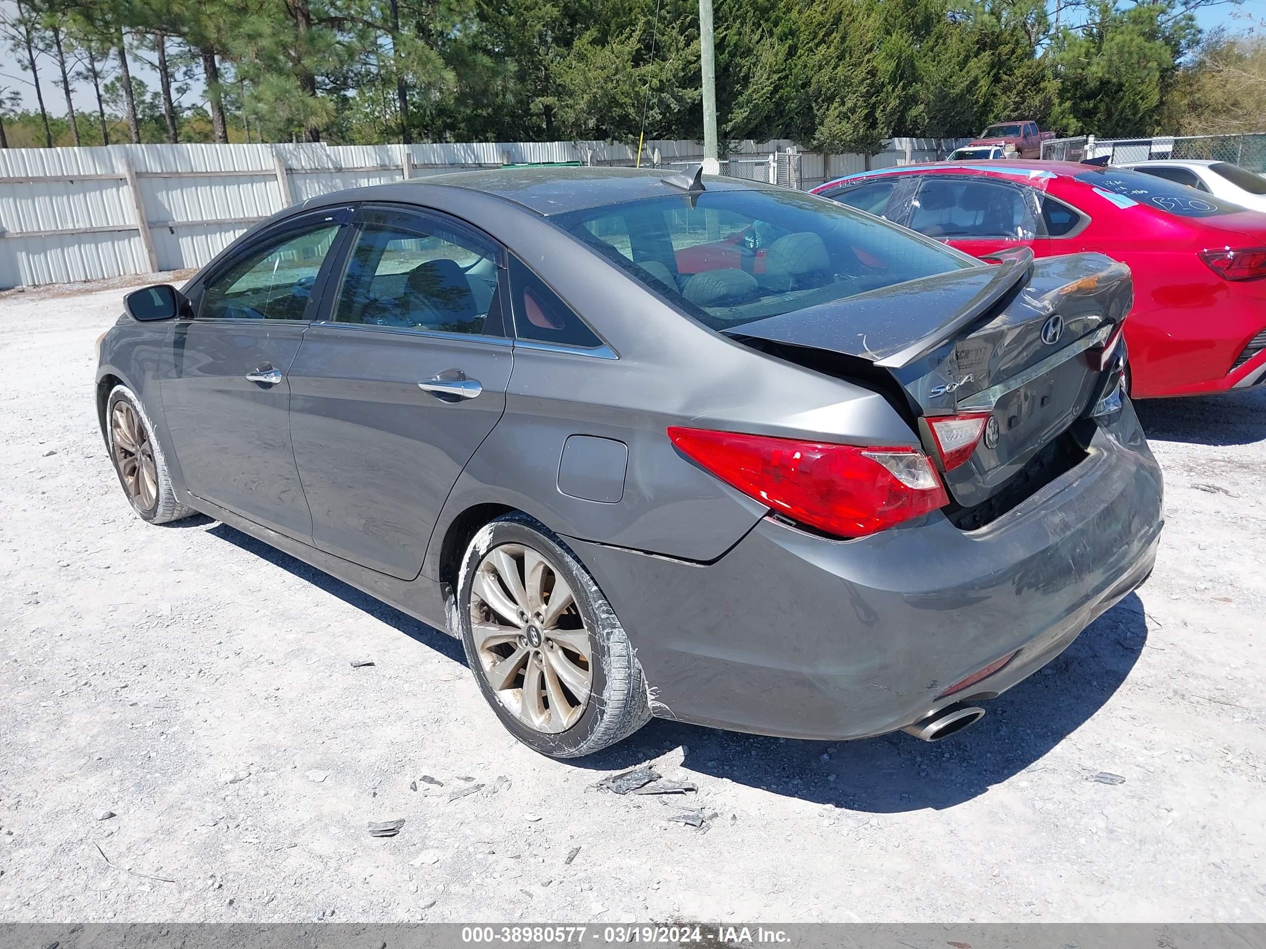 Photo 2 VIN: 5NPEC4AC4BH285482 - HYUNDAI SONATA 