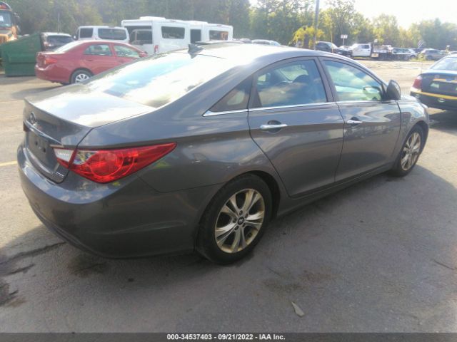 Photo 3 VIN: 5NPEC4AC4CH348159 - HYUNDAI SONATA 