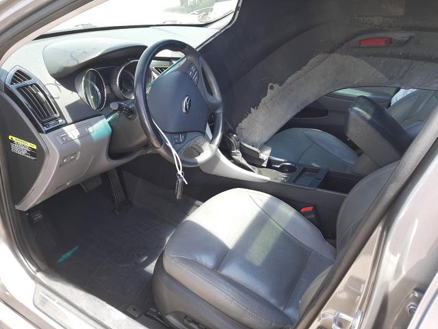 Photo 4 VIN: 5NPEC4AC4CH360344 - HYUNDAI SONATA SE 