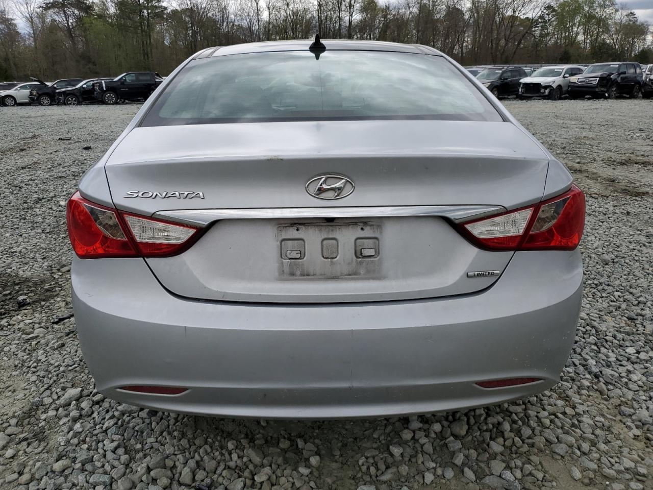 Photo 5 VIN: 5NPEC4AC4CH369965 - HYUNDAI SONATA 