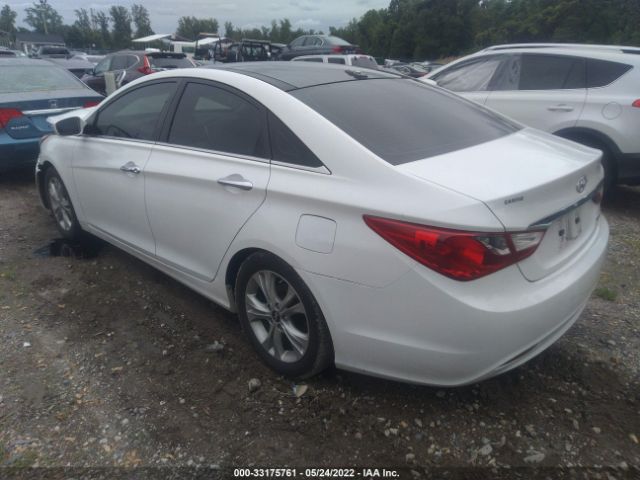 Photo 2 VIN: 5NPEC4AC4CH388127 - HYUNDAI SONATA 