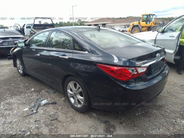 Photo 2 VIN: 5NPEC4AC4CH395918 - HYUNDAI SONATA 