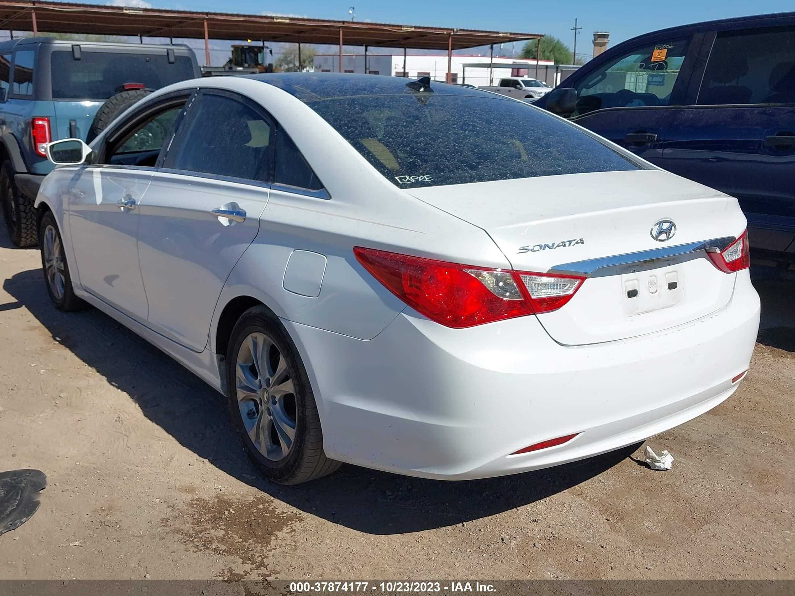 Photo 2 VIN: 5NPEC4AC4CH422745 - HYUNDAI SONATA 