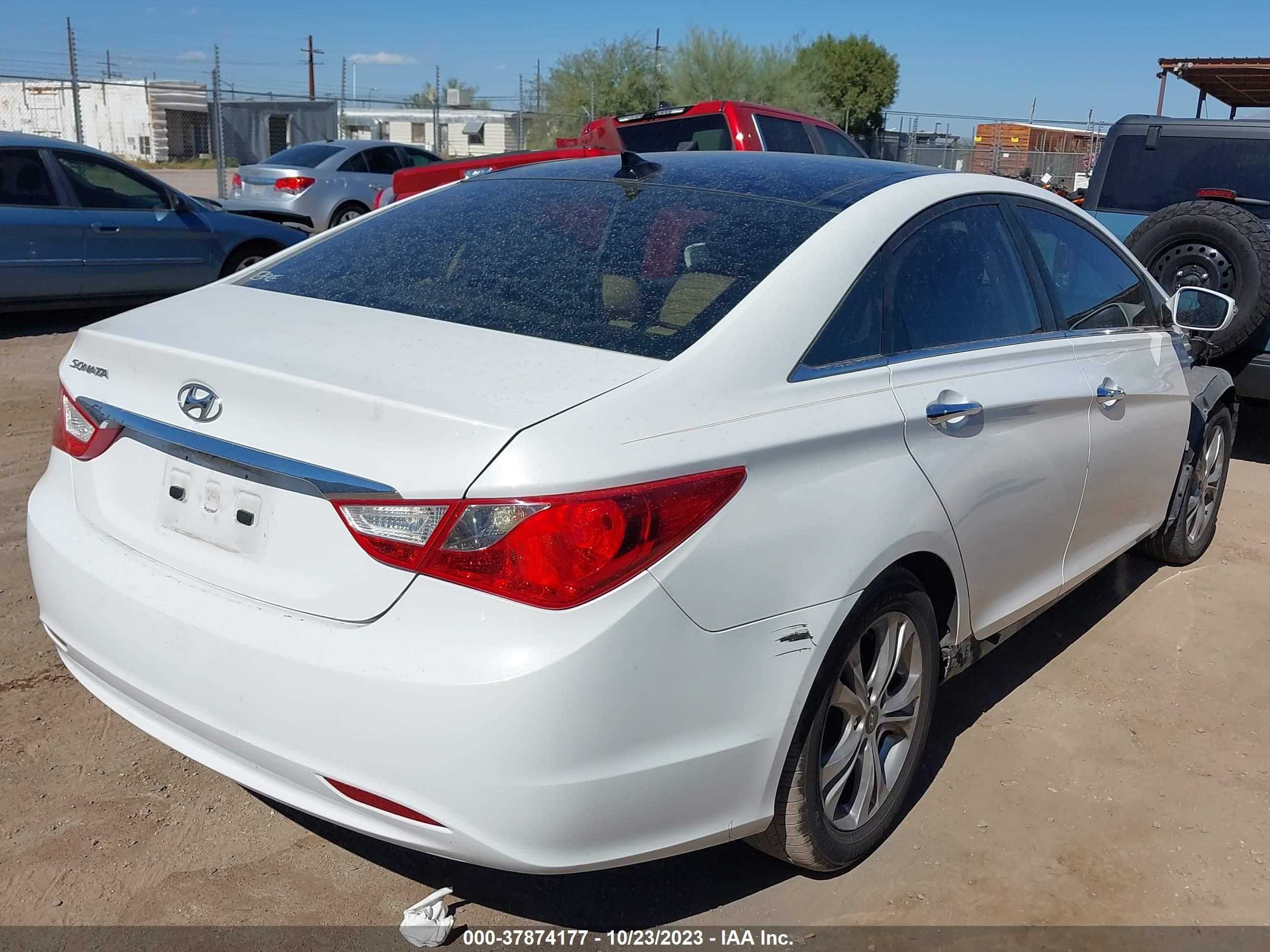 Photo 3 VIN: 5NPEC4AC4CH422745 - HYUNDAI SONATA 