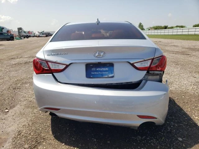 Photo 5 VIN: 5NPEC4AC4CH422941 - HYUNDAI SONATA SE 