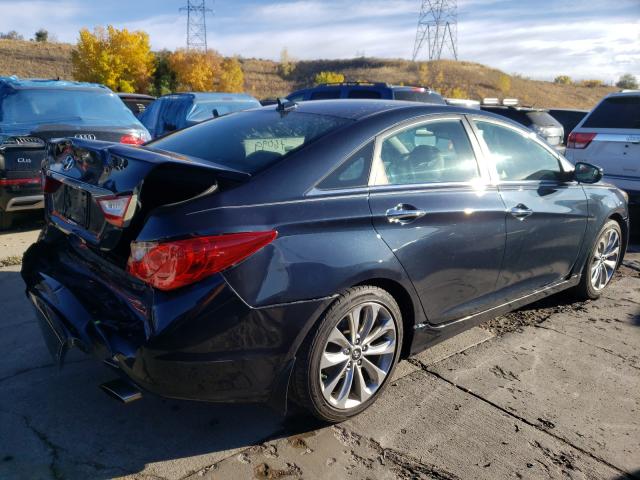 Photo 3 VIN: 5NPEC4AC4CH439285 - HYUNDAI SONATA SE 