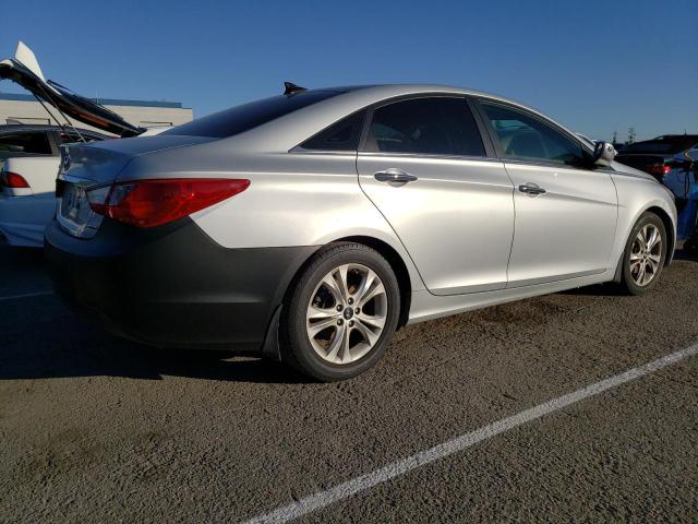 Photo 2 VIN: 5NPEC4AC4CH439769 - HYUNDAI SONATA 