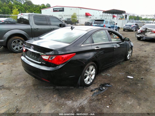 Photo 3 VIN: 5NPEC4AC4CH445118 - HYUNDAI SONATA 