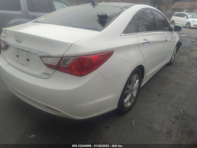 Photo 3 VIN: 5NPEC4AC4CH445555 - HYUNDAI SONATA 