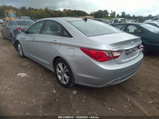 Photo 2 VIN: 5NPEC4AC4CH450044 - HYUNDAI SONATA 