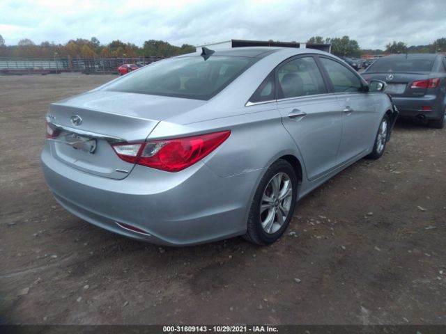 Photo 3 VIN: 5NPEC4AC4CH450044 - HYUNDAI SONATA 