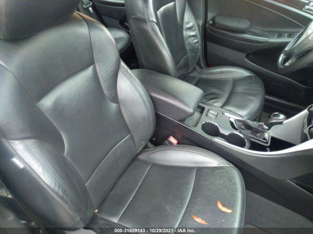 Photo 4 VIN: 5NPEC4AC4CH450044 - HYUNDAI SONATA 