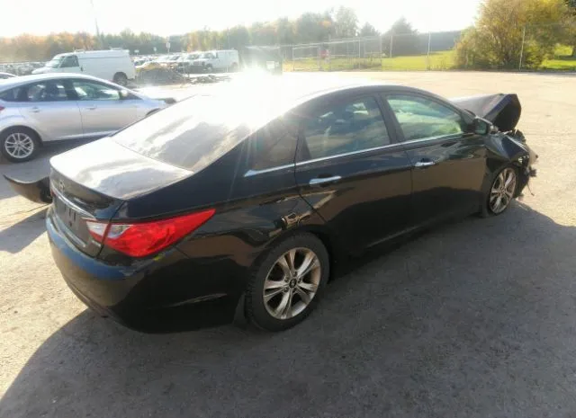 Photo 3 VIN: 5NPEC4AC4CH468219 - HYUNDAI SONATA 