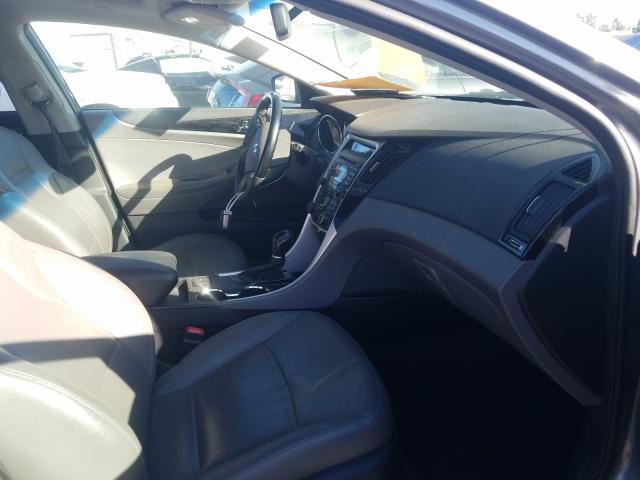 Photo 4 VIN: 5NPEC4AC4CH470570 - HYUNDAI SONATA SE 