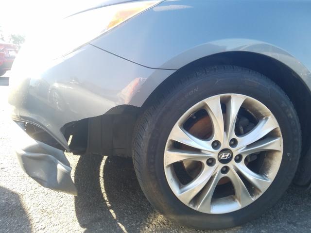 Photo 8 VIN: 5NPEC4AC4CH470570 - HYUNDAI SONATA SE 