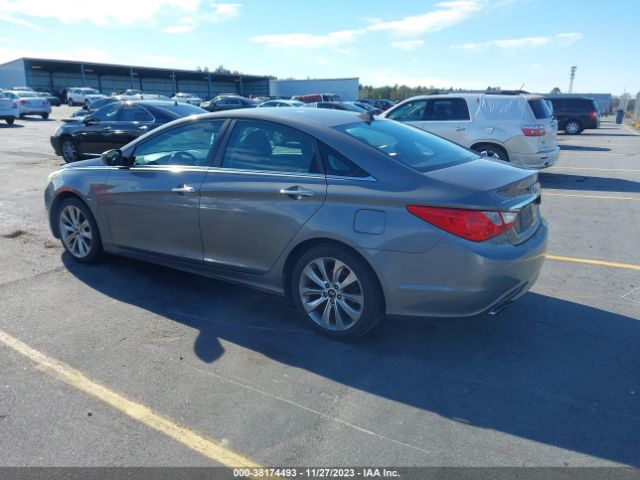 Photo 2 VIN: 5NPEC4AC4CH483674 - HYUNDAI SONATA 