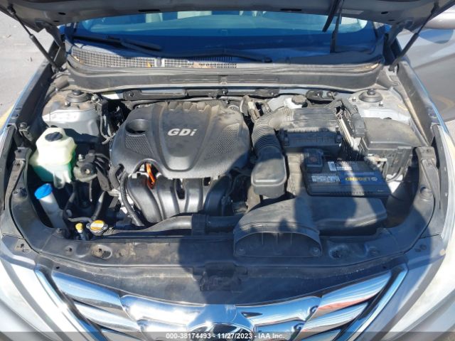 Photo 9 VIN: 5NPEC4AC4CH483674 - HYUNDAI SONATA 