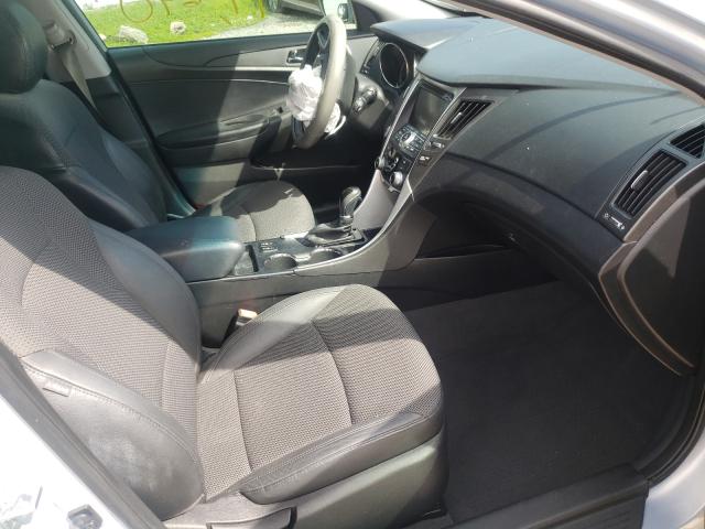 Photo 4 VIN: 5NPEC4AC4DH556690 - HYUNDAI SONATA SE 