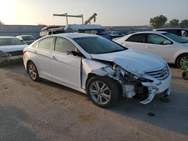 Photo 3 VIN: 5NPEC4AC4DH572453 - HYUNDAI SONATA SE 