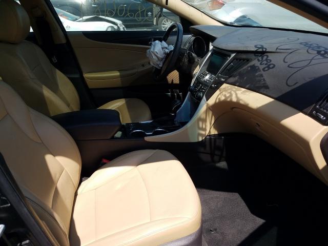 Photo 4 VIN: 5NPEC4AC4DH593139 - HYUNDAI SONATA SE 