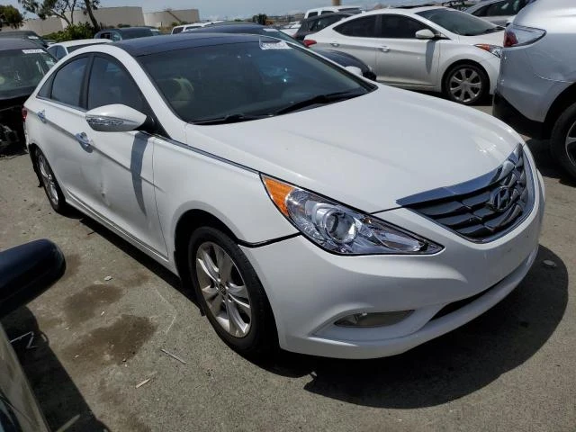 Photo 3 VIN: 5NPEC4AC4DH597093 - HYUNDAI SONATA SE 