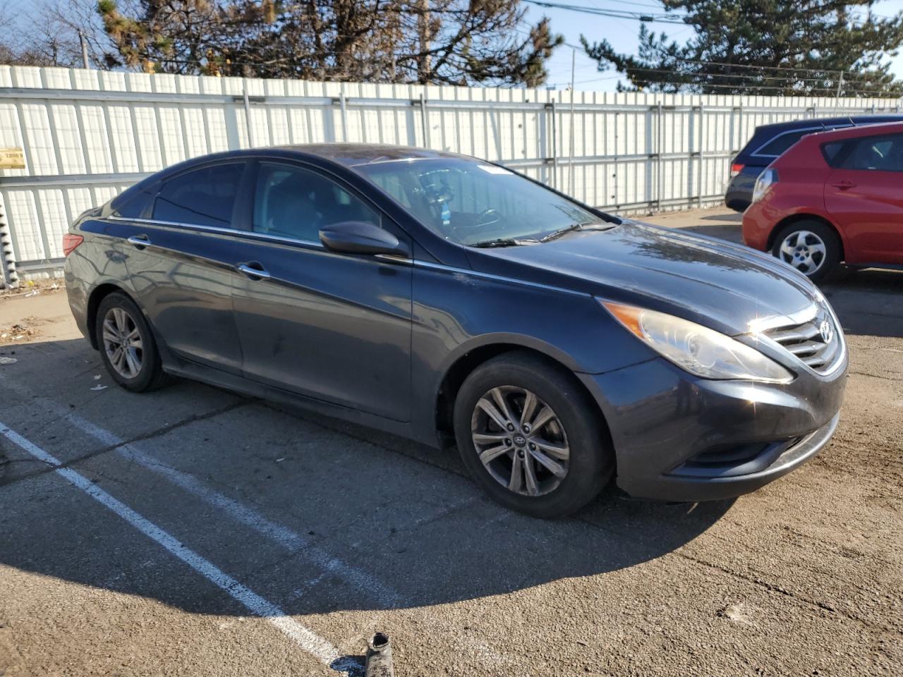 Photo 3 VIN: 5NPEC4AC4DH602597 - HYUNDAI SONATA 