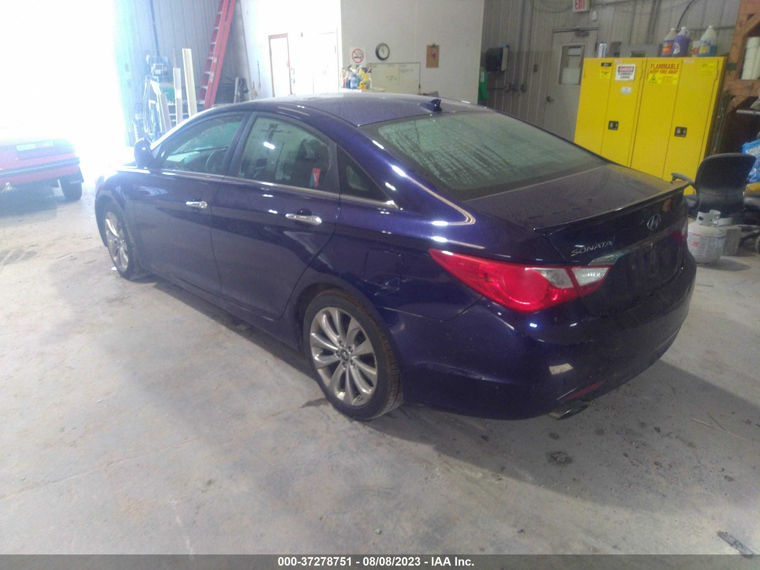 Photo 2 VIN: 5NPEC4AC4DH701727 - HYUNDAI SONATA 