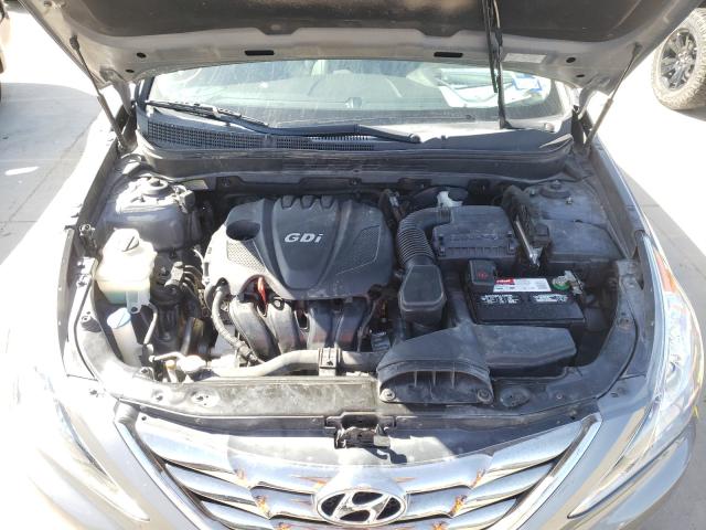 Photo 6 VIN: 5NPEC4AC4DH777299 - HYUNDAI SONATA SE 